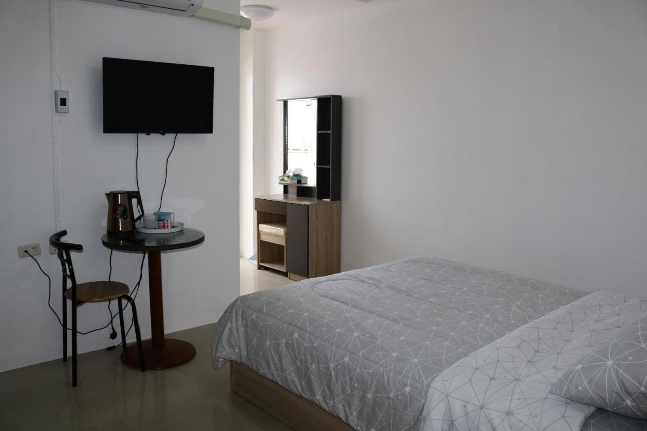 Cafe Nana Hotel Nong Prue Dış mekan fotoğraf