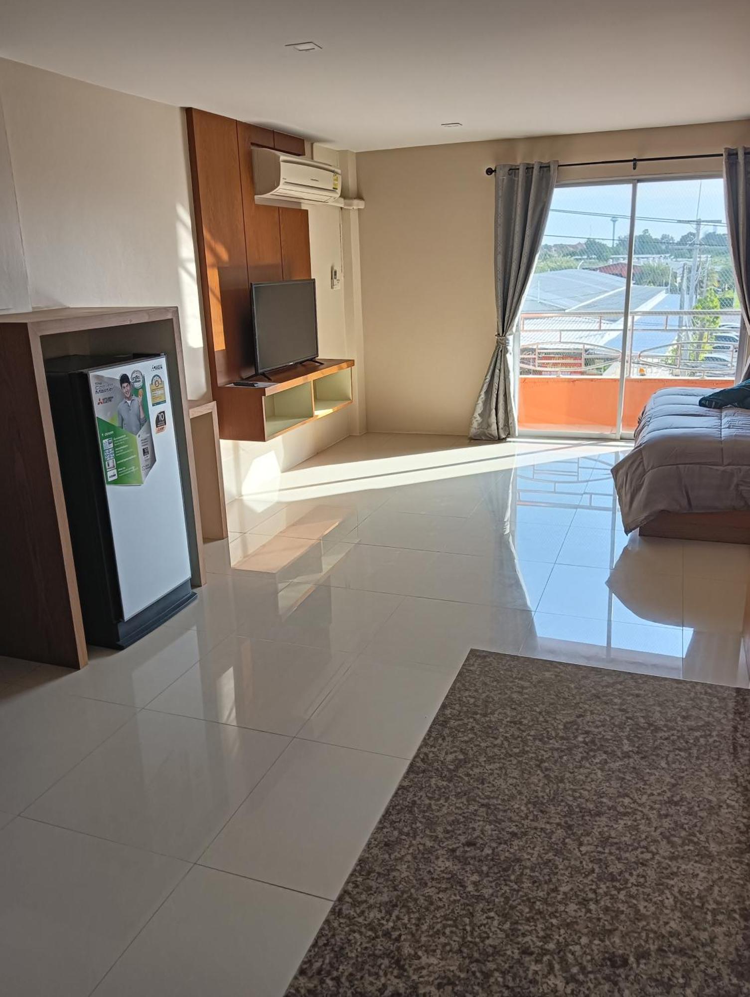 Cafe Nana Hotel Nong Prue Dış mekan fotoğraf